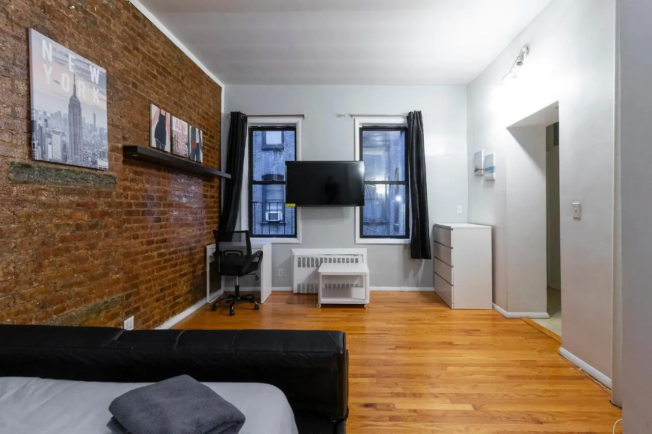 The Upper East Side Monthly Rentals Apartments New York 0*,  USA