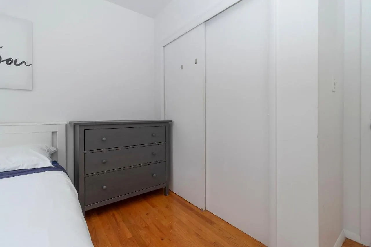 The Upper East Side Monthly Rentals Apartments New York 0*,